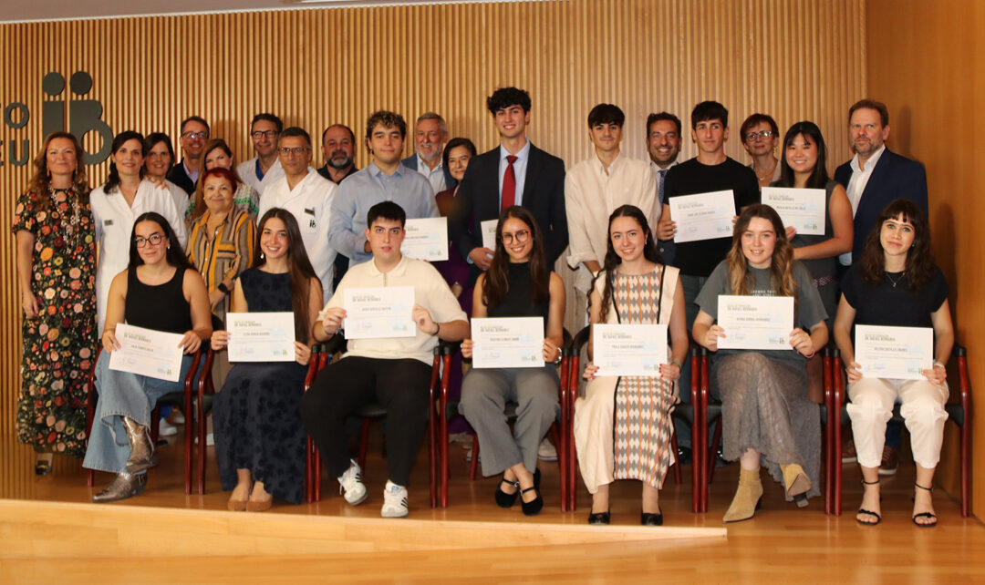 La IX edición de Becas Dr. Rafael Bernabeu conceden 30.000€ a estudiantes sanitarios con dificultades económicas