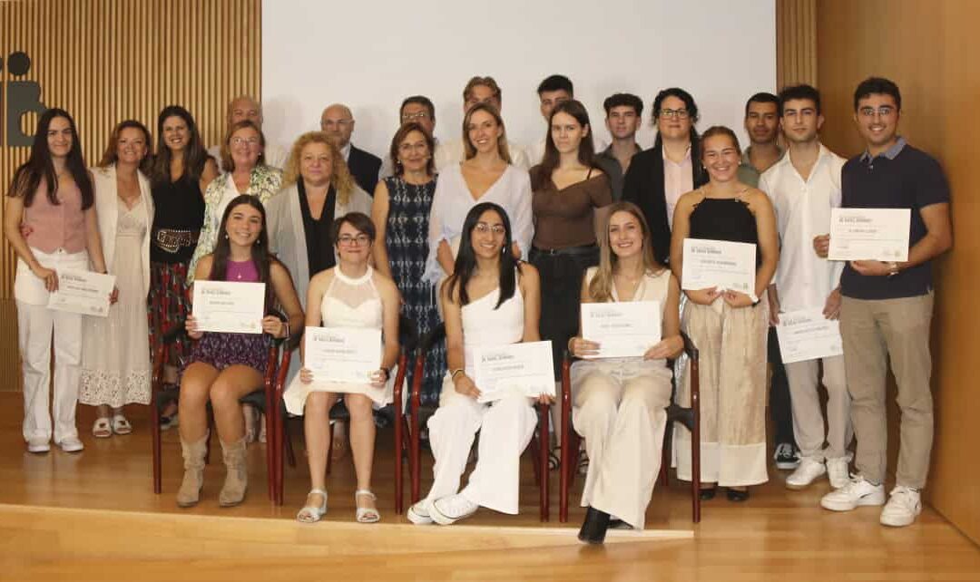 Las becas a estudiantes universitarios Dr. Rafael Bernabeu reparten 37.500€ entre estudiantes de Enfermería, Biotecnología, Biología, Farmacia y Medicina de toda España