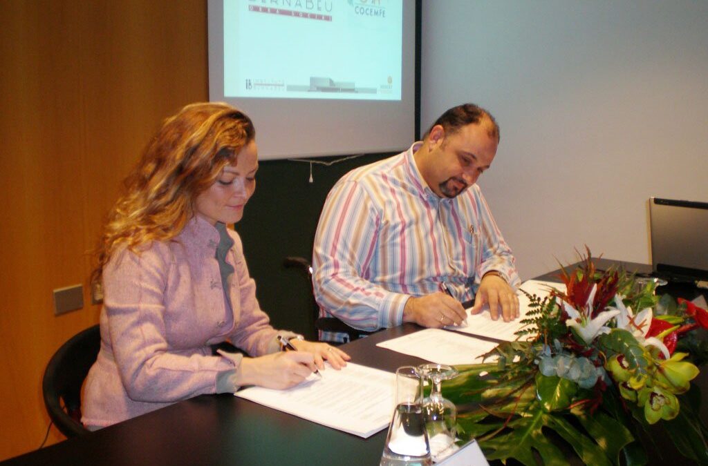 La Fundación Rafael Bernabeu firma un convenio de colaboración con Cocemfe por el que sus asociados tendrán una atención preferente en el IB