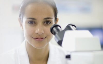 El Instituto Bernabeu donará 45.000€ en becas para estudiantes de Medicina, Biología, Biotecnología y Enfermería con dificultades económicas