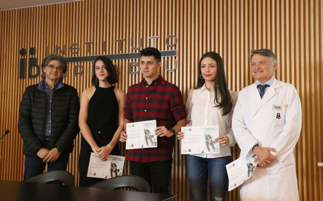 La Fundación Rafael Bernabeu Obra Social beca con 10.000 euros a cuatro estudiantes de Medicina y Biotecnología con recursos limitados