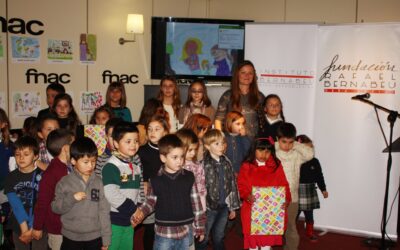 Entrega de premios de la V edición del concurso de dibujos infantiles sobre la maternidad
